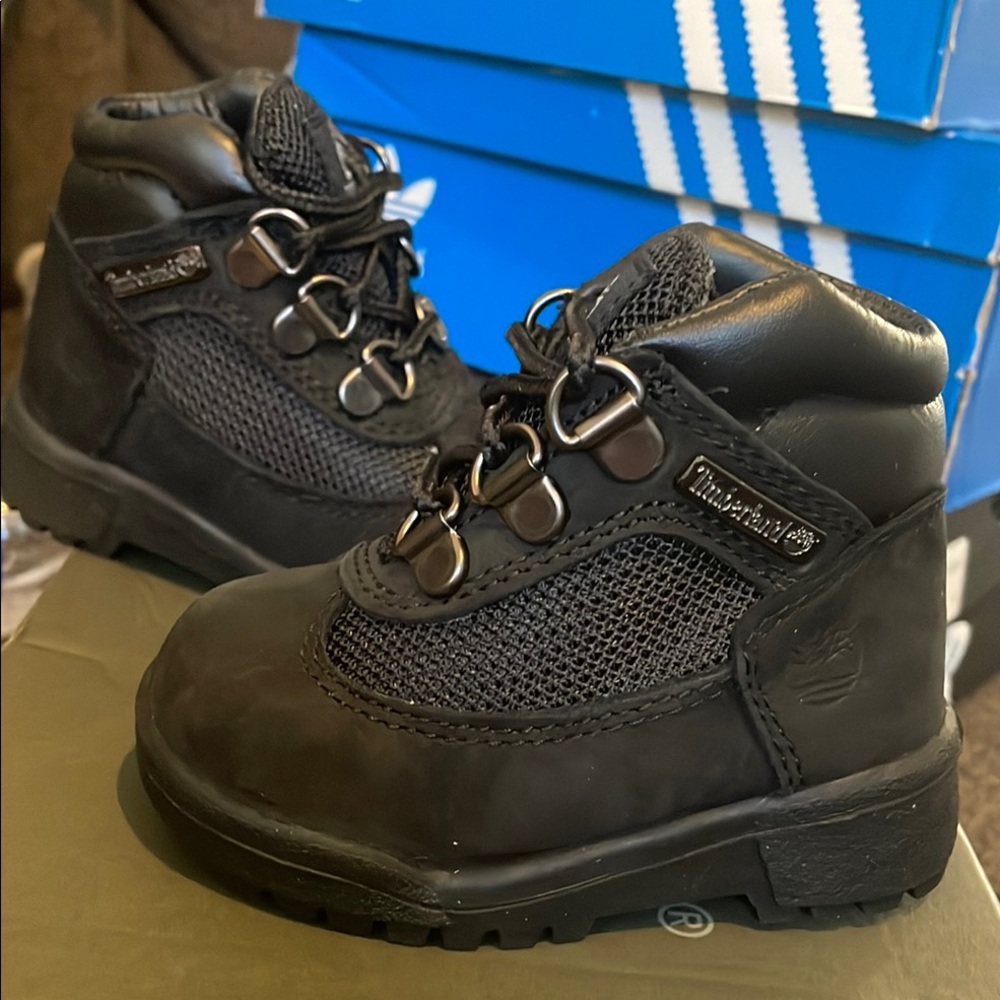 Timberland Black Rugged Boots with High-Top Design